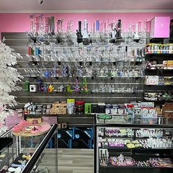 Pink Cloud Smoke Shop - 2023-12-06 (8).jpg