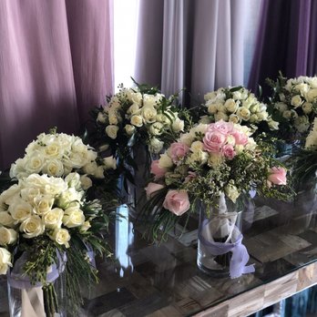 Event Engineers - Bridesmaids and bridal bouquet designed and assembled by their botanical artist. - Wedding Planning Near Me - Carson, California