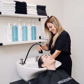 Beth Thomas Salon & Blowdry Bar - Hair Salons Near Me - Dallas, Texas Beth Thomas Salon & Blowdry Bar - Hair Salons Near Me - Dallas, Texas