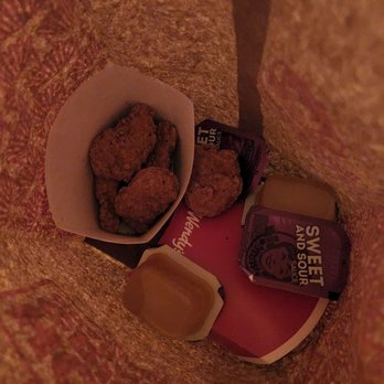 Wendy's - a bowl of chicken nuggies and a cup of coffee - Burgers Near Me - San Leandro, California Wendy's - a bowl of chicken nuggies and a cup of coffee - Burgers Near Me - San Leandro, California