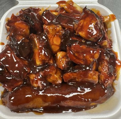 QS TIPS AND WINGS BBQ by null