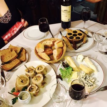 Chez Paul - Escargot, bone marrow, wine, and LOTSa cheese. Full French experience. Bravo - Bistros Near Me - Paris, 75 Chez Paul - Escargot, bone marrow, wine, and LOTSa cheese. Full French experience. Bravo - Bistros Near Me - Paris, 75