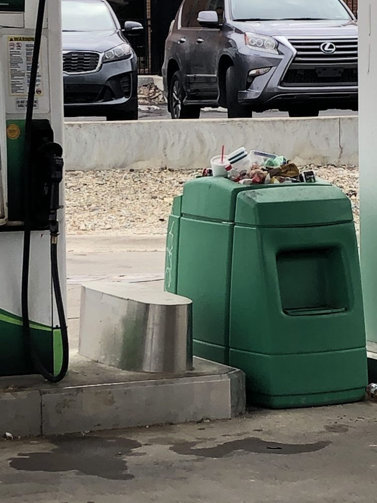 DUCHESS 1347 Olentangy Rd, Columbus, Ohio Convenience Stores