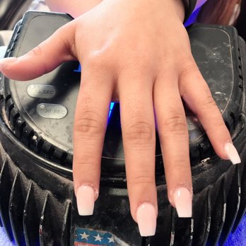 Red Nails - Nail Salons Near Me - Waxahachie, Texas