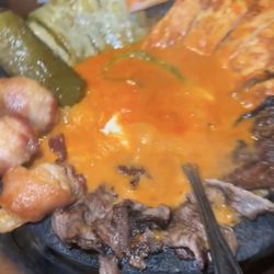 Garibaldi's - Molcajete loco