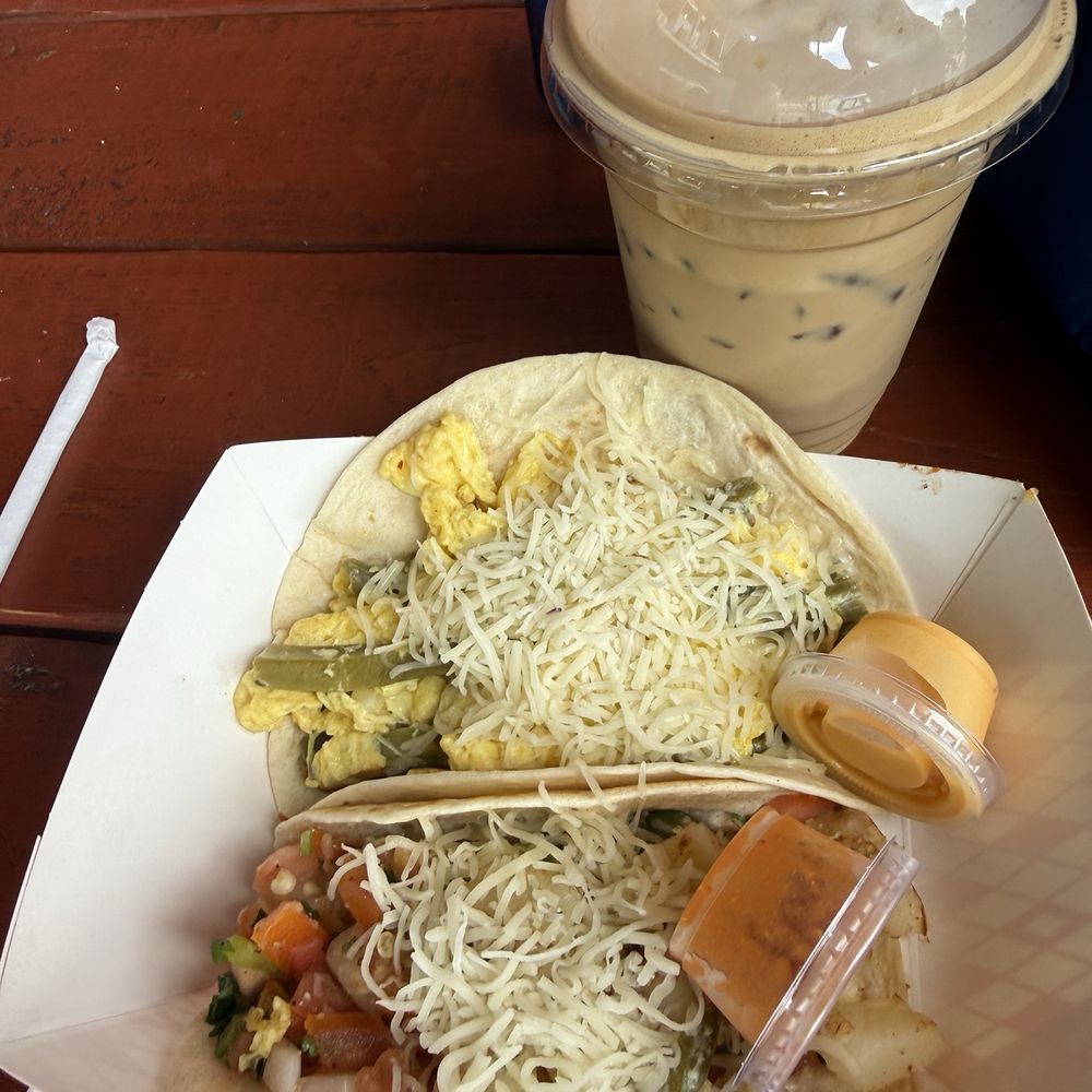 Taqueria Fenix - Breakfast Taco and Horchata Coffee - Food Trucks Near Me - Austin, Texas