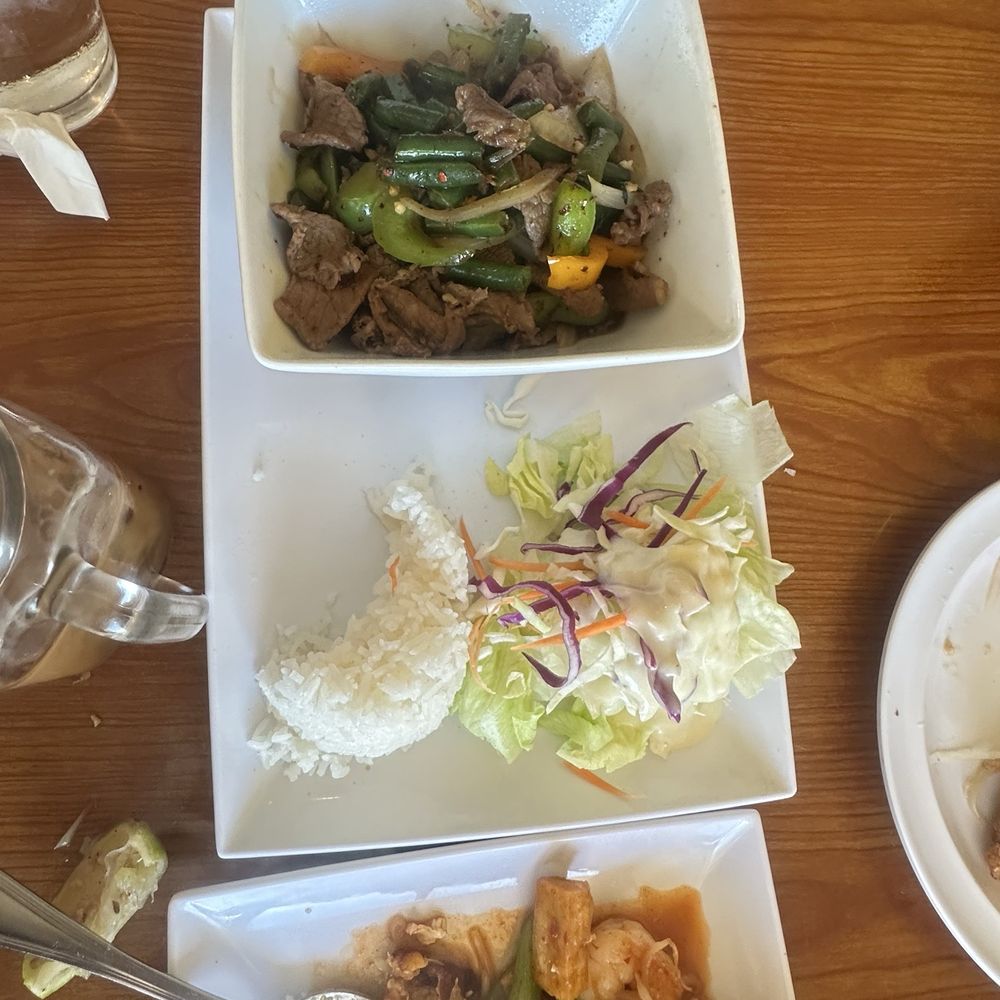 Pikul Thai Bistro - Spicy Beef basil and shrimp pad thai - Thai Near Me - Fairfield, California Pikul Thai Bistro - Spicy Beef basil and shrimp pad thai - Thai Near Me - Fairfield, California