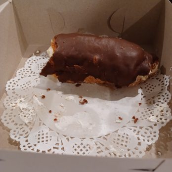 B's Bakery - Buttercream filled chocolate long john! - Bakeries Near Me - Frankfort, Kentucky B's Bakery - Buttercream filled chocolate long john! - Bakeries Near Me - Frankfort, Kentucky