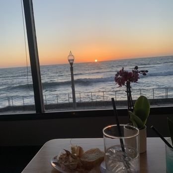 Moonraker Restaurant - New American Near Me - Pacifica, California