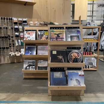 Urban Outfitters - Vinyl records - Women's Clothing Near Me - Newport Beach, California Urban Outfitters - Vinyl records - Women's Clothing Near Me - Newport Beach, California