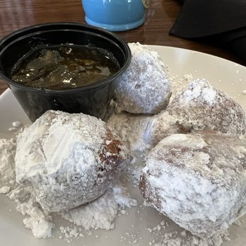 Another Broken Egg Cafe - Beignets - Breakfast & Brunch Near Me - New Orleans, Louisiana