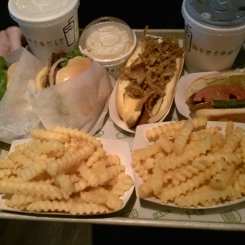 Shake Shack New Haven - Lunch for 4 - Burgers Near Me - New Haven, Connecticut