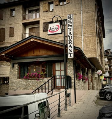 Restaurant Fogony by null