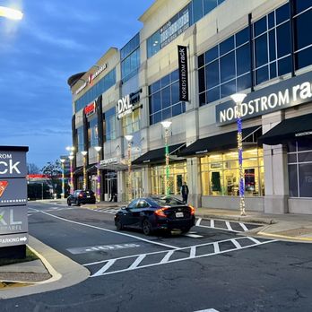 Nordstrom Rack - Shoe Stores Near Me - Vienna, Virginia