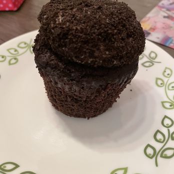 Smallcakes North Druid Hills - Cookies and Cream Cupcake - Desserts Near Me - Atlanta, Georgia Smallcakes North Druid Hills - Cookies and Cream Cupcake - Desserts Near Me - Atlanta, Georgia