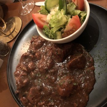 Petit Bruges - Delicious beef stew - Vegan Near Me - Bruges, VWV