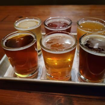Hidden Mountain Brewing - Beer flight. 6 for $10 isn't a bad deal - Breweries Near Me - Santa Fe, New Mexico Hidden Mountain Brewing - Beer flight. 6 for $10 isn't a bad deal - Breweries Near Me - Santa Fe, New Mexico
