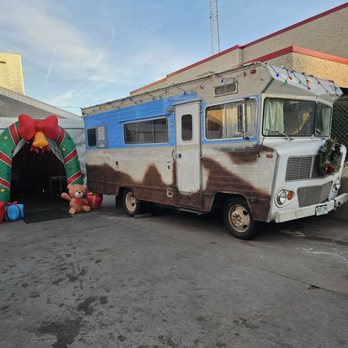 Call To Arms Brewing Company - National Lampoon's Christmas vacation RV for Xmas Pop-up - Breweries Near Me - Denver, Colorado Call To Arms Brewing Company - National Lampoon's Christmas vacation RV for Xmas Pop-up - Breweries Near Me - Denver, Colorado