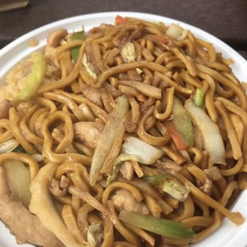 Ling Ling Chinese Restaurant - Chicken Lo Mein $5.99 - Chinese Near Me - Louisville, Kentucky