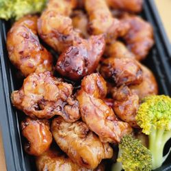Chen's Good Taste Restaurant - Chicken with Broccoli