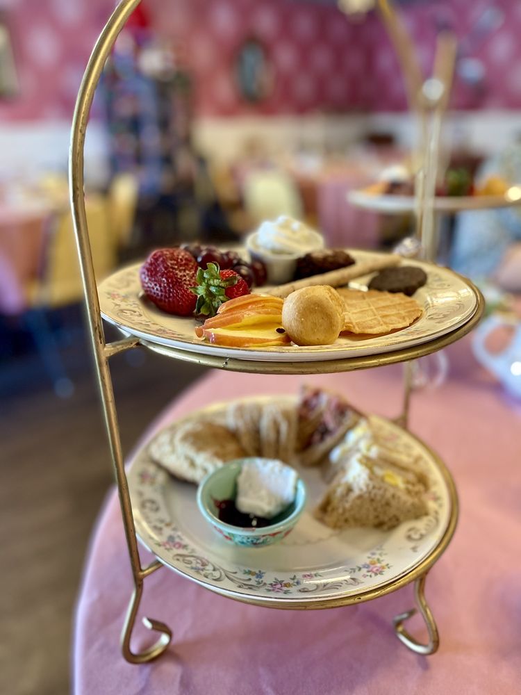 THE MAD BATTER TEA ROOM & CAFE 47 Photos American (Traditional