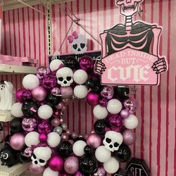 Michaels - New color scheme for Halloween. August 2025