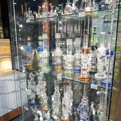 Luxe Smoke Gallery
