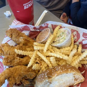 Raising Cane's Chicken Fingers - Fast Food Near Me - Humble, Texas Raising Cane's Chicken Fingers - Fast Food Near Me - Humble, Texas