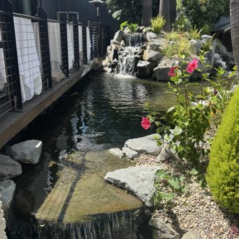 Castaway Burbank - Bars Near Me - Burbank, California