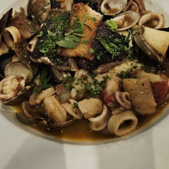 Diavola Pizzeria - Italian Near Me - Geyserville, California