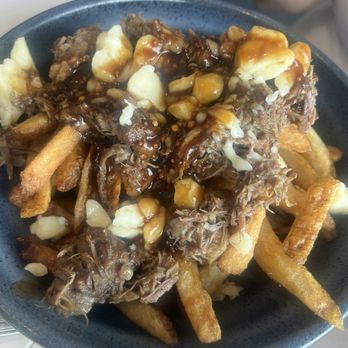 Table Rock House Restaurant - Braised Ontario Beef Short Rib Poutine - American Near Me - Niagara Falls, Ontario Table Rock House Restaurant - Braised Ontario Beef Short Rib Poutine - American Near Me - Niagara Falls, Ontario