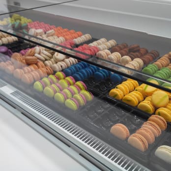 L'Espace Sucré Chocolat - Choix de macarons ! - Chocolatiers & Shops Near Me - Troyes, 10