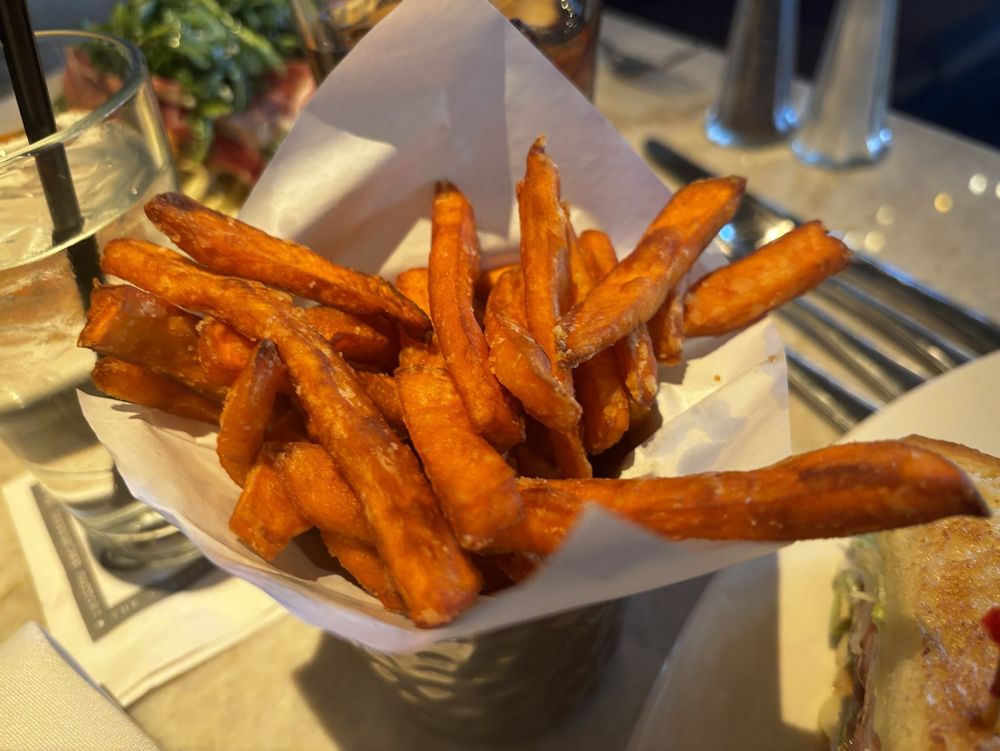 THE CHEESECAKE FACTORY Updated October 2024 28 Photos & 36 Reviews