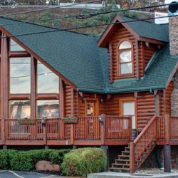Thomas Kinkade Smoky Mountains - Come visit the exclusive Thomas Kinkade Gallery in the Smoky Mountains! Located right on the Parkway in Pigeon Forge.