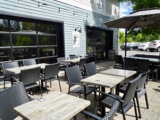 Pub West Shefford / West Shefford Brewing Co. by null