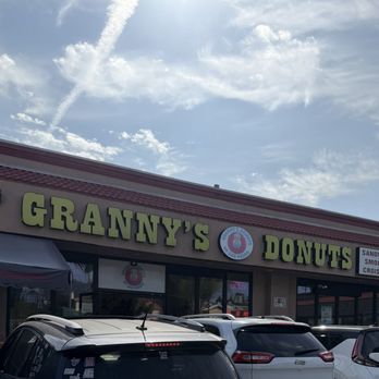 Granny's Donuts - Outside - Donuts Near Me - San Pedro, California