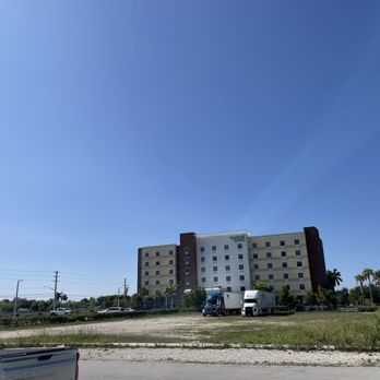 Fairfield by Marriott Inn & Suites Homestead Florida City - Hotel from distance - Hotels Near Me - Florida City, Florida