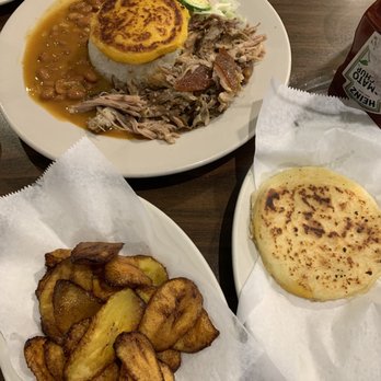 Los Galapagos - Maduros, arepa, and don't recall what the main dish was. - Latin American Near Me - Columbus, Ohio