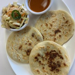 Carmen Restaurant salvadorean cuisine - Pupusas