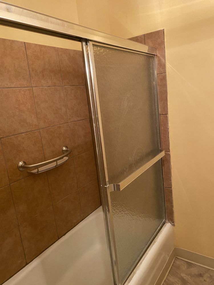 Slide of Chepito Handyman and remodeling