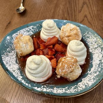 Reba's Place - Strawberry shortcake - American Near Me - Atoka, Oklahoma Reba's Place - Strawberry shortcake - American Near Me - Atoka, Oklahoma