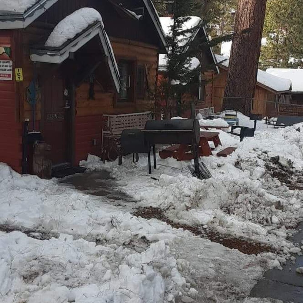 Cabins4less - How much snow there was - Rafting/Kayaking Near Me - Big Bear Lake, California