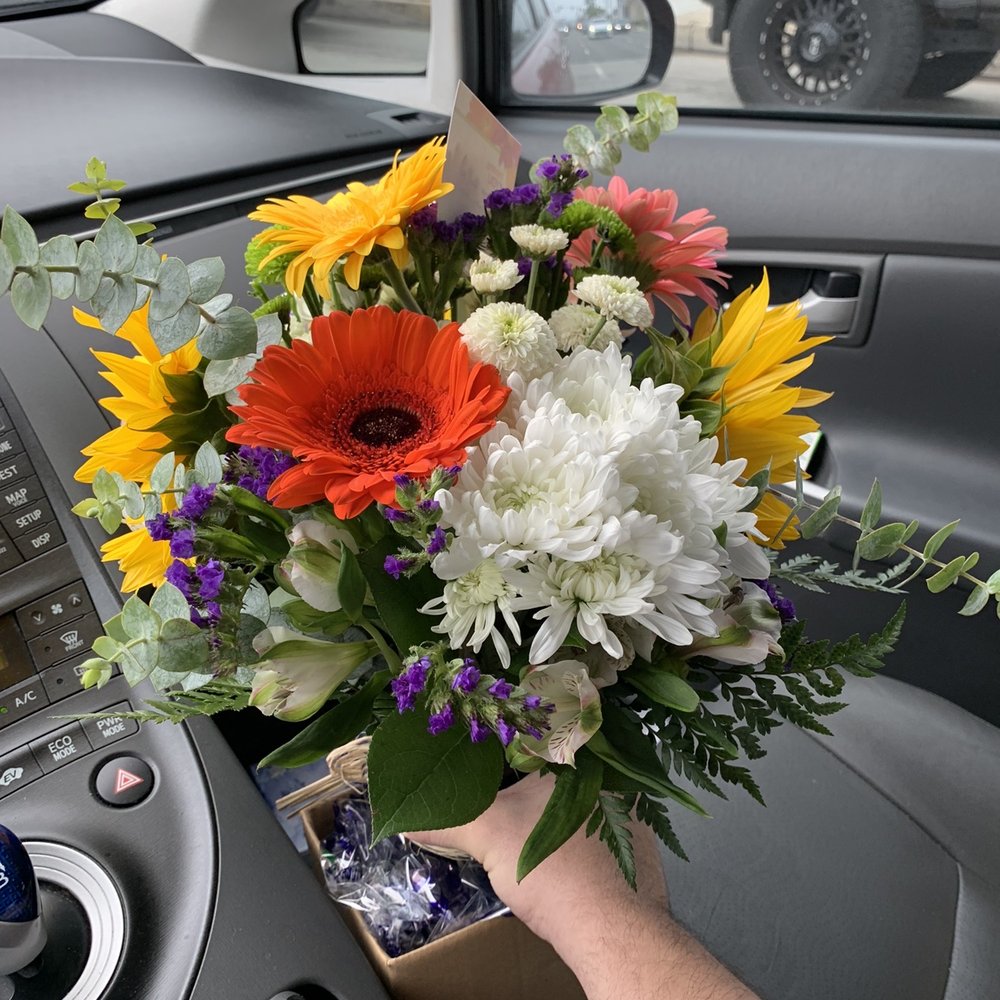 Capri Flowers - 360 of the amazing Bouquet made for me - Florists Near Me - Orange, California