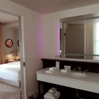 21c Museum Hotel Durham - Bathroom - Hotels Near Me - Durham, North Carolina 21c Museum Hotel Durham - Bathroom - Hotels Near Me - Durham, North Carolina