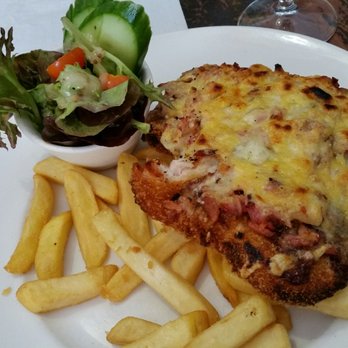Balhannah Hotel - Chicken schnitzel kilpatrick - Pubs Near Me - Balhannah, SA