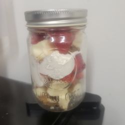 Slim Chickens - Strawberry Cheesecake Jar Dessert
Cheesecake with strawberries and whipped topping (it's seasonal)