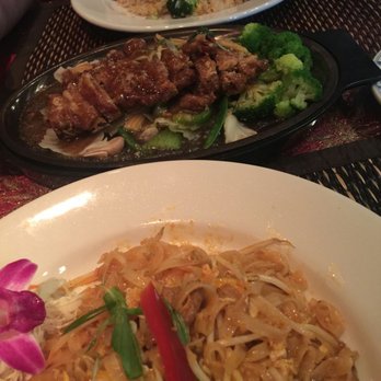 Thai Palace - Beef pad thai, garlic crispy duck, and combo fried rice - Thai Near Me - Bradenton, Florida Thai Palace - Beef pad thai, garlic crispy duck, and combo fried rice - Thai Near Me - Bradenton, Florida