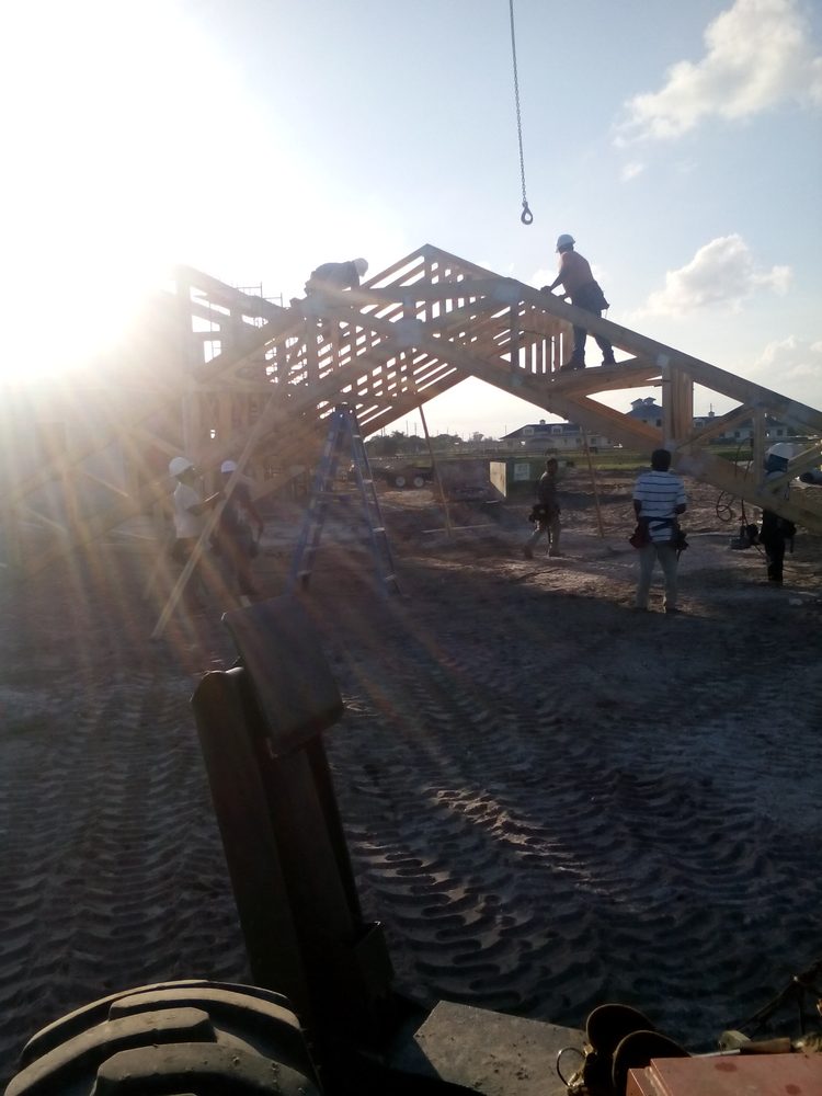 Slide of Leo Construction Roofing