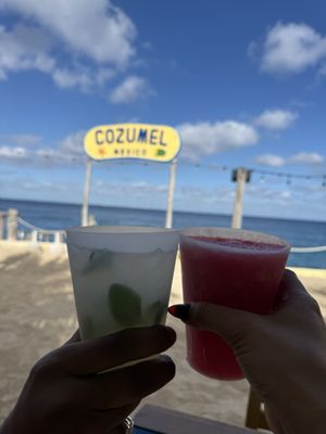 Jeanie's Restaurant & Beach Club by null