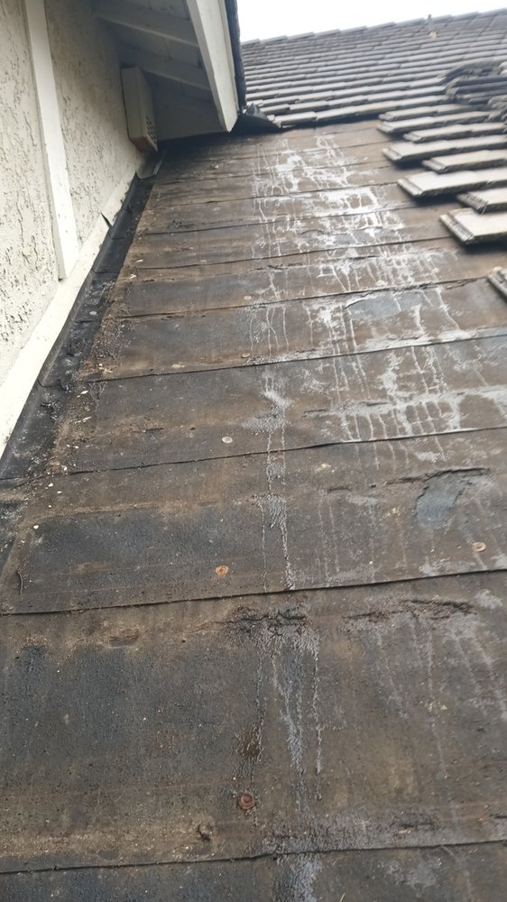 Slide of Carranza Roofing Ing